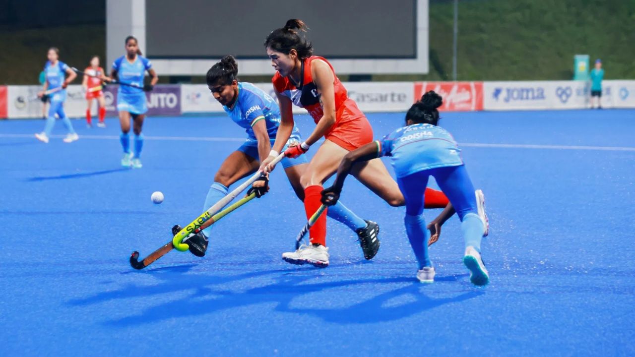 Indian women hockey coach return