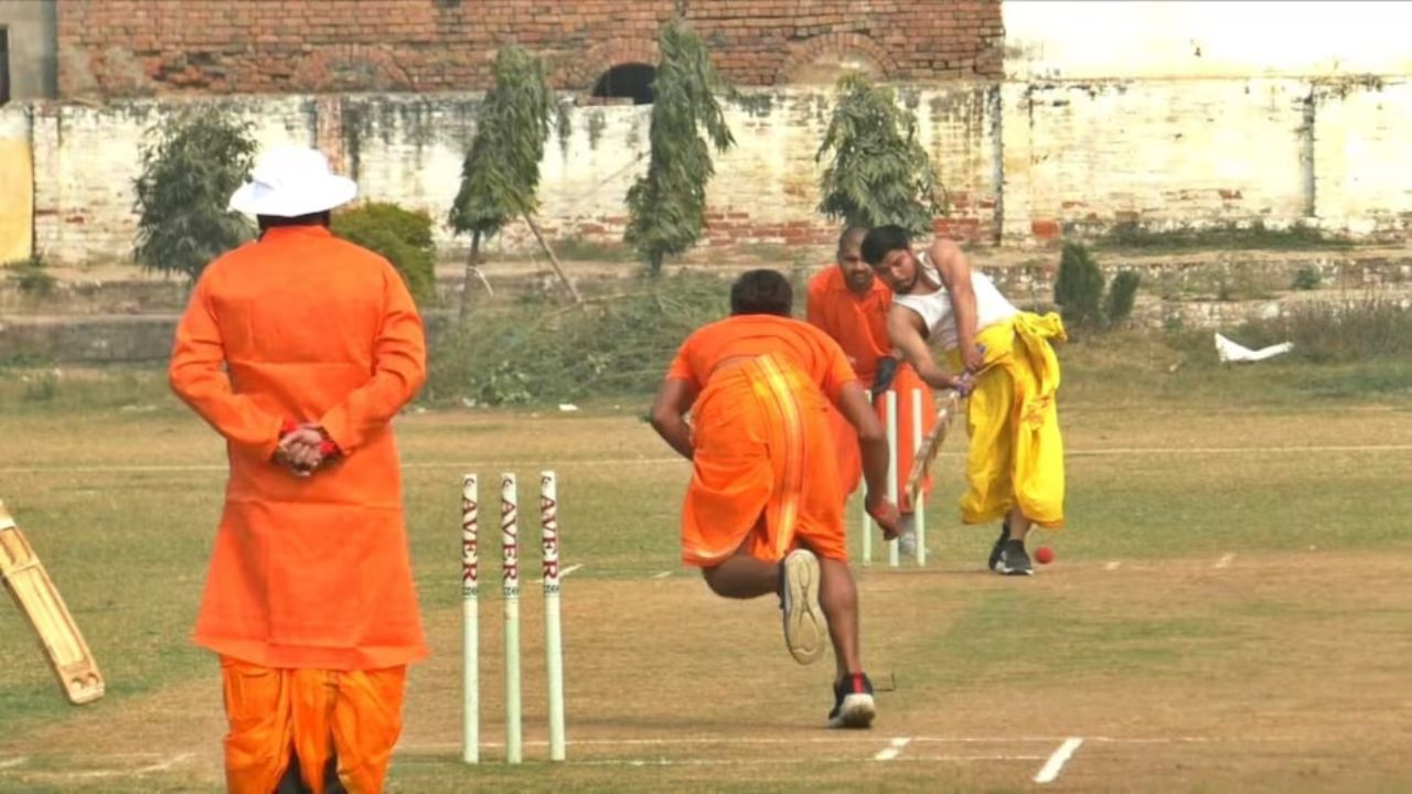 Sanskrit Cricket in Kashi