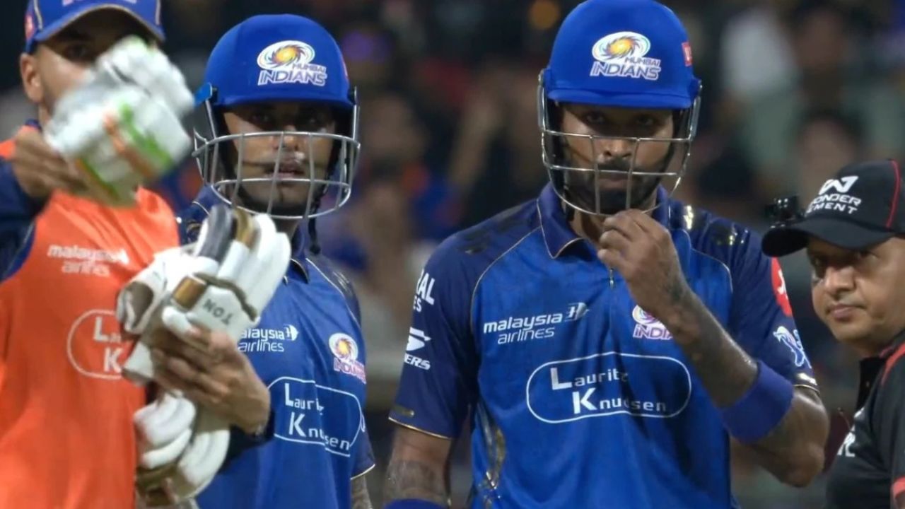 Hardik Pandya gloves controversy IPL rules
